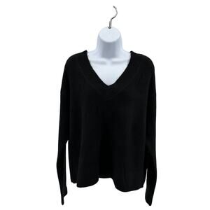 Universal Thread V-neck Sweater Women's M Black Ribbed Knit Poly Blend VN1317080
